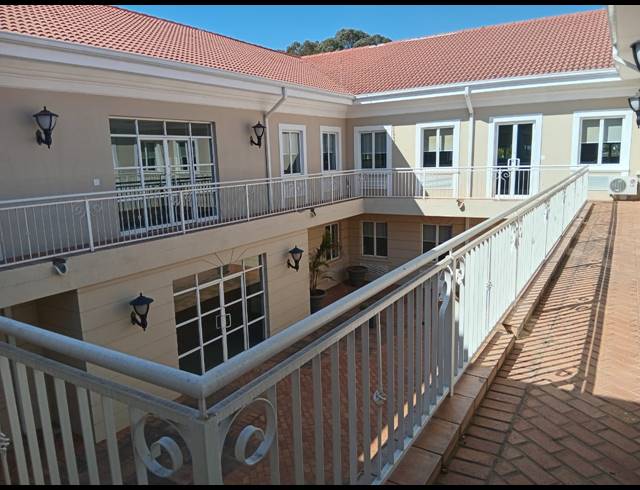 2,415M² BUILDING TO LET IN BRYANSTON